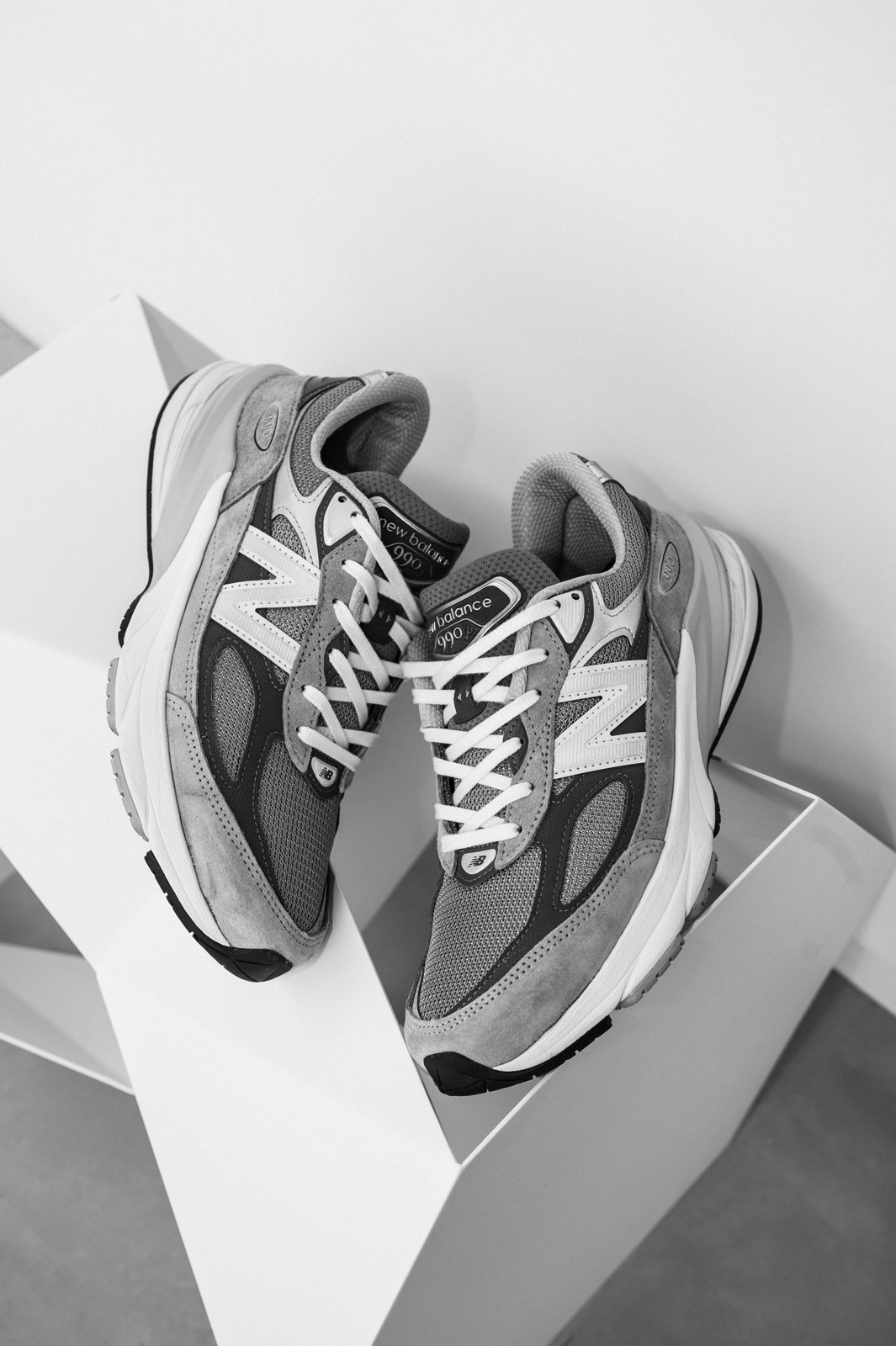 New Balance 990v6